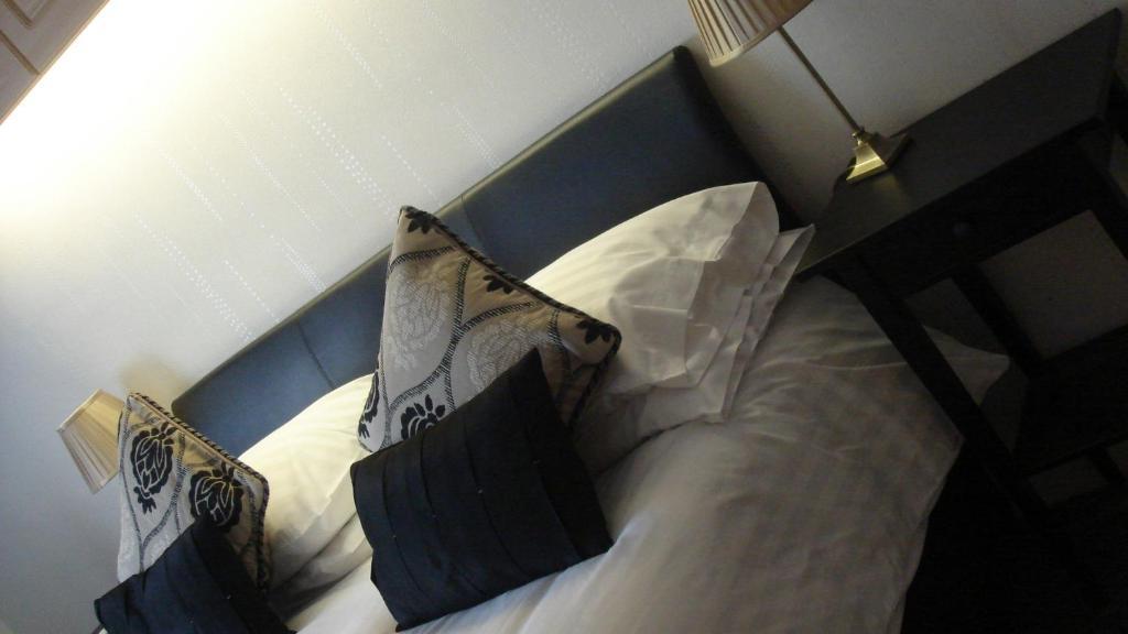 Deanwater Hotel Wilmslow Kültér fotó